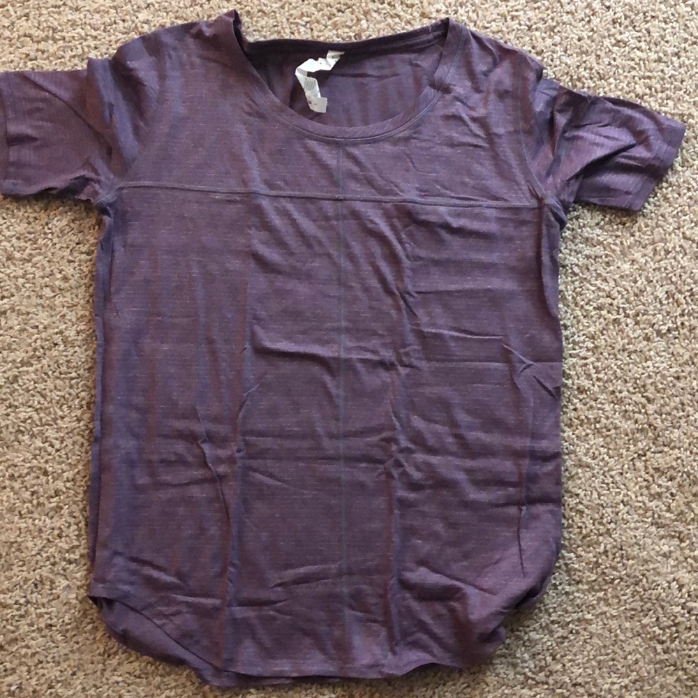 Lululemon run away tee